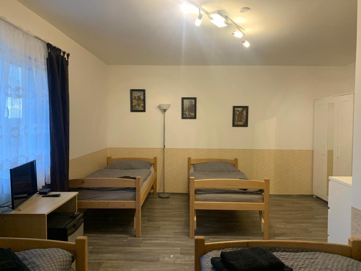 Hotel Penzion U Jezera Konstantinovy Lázně Esterno foto